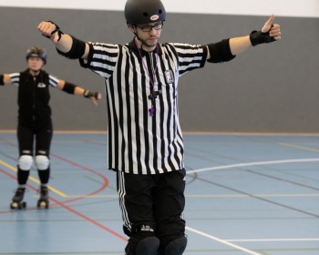 Thorsten-Lasrich-Zombie-Rollergirlz-vs-Bear-City-Roller-Derby-9