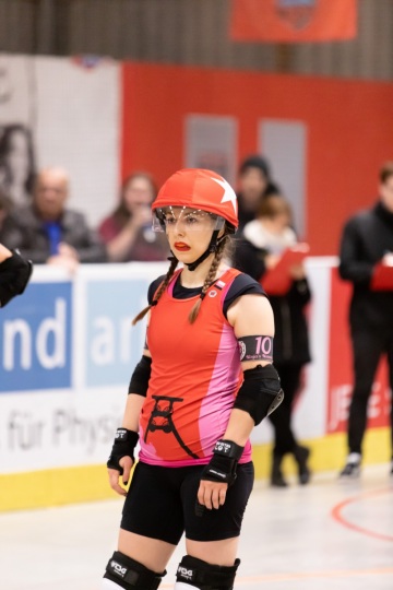 Thorsten-Lasrich-RuhrPott-Rollergirls-vs-Riot-Rollers-Darmstadt-15