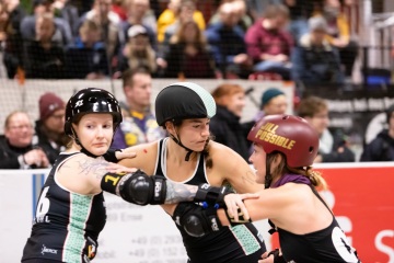 Thorsten-Lasrich-RuhrPott-Rollergirls-vs-Riot-Rollers-Darmstadt-25