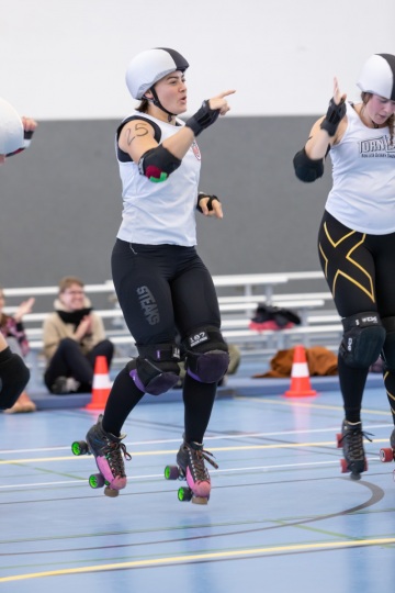 Thorsten-Lasrich-Battlecats-Rollergirls-Zombie-Rollergirlz-vs-Rollerderby-Erfurt-10