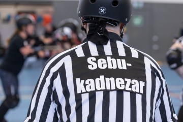 Thorsten-Lasrich-Battlecats-Rollergirls-Zombie-Rollergirlz-vs-Rollerderby-Erfurt-15