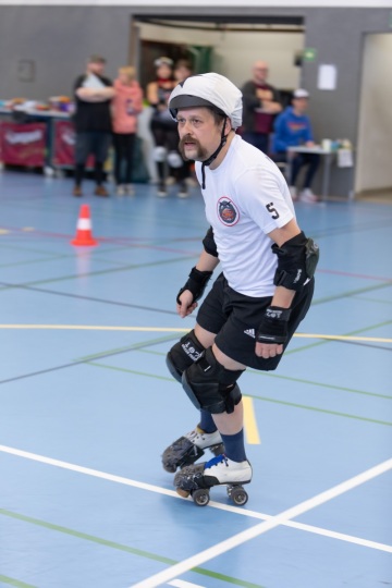 Thorsten-Lasrich-Battlecats-Rollergirls-Zombie-Rollergirlz-vs-Rollerderby-Erfurt-16