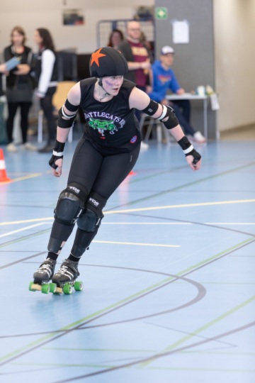 Thorsten-Lasrich-Battlecats-Rollergirls-Zombie-Rollergirlz-vs-Rollerderby-Erfurt-22