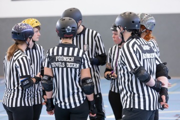 Thorsten-Lasrich-Battlecats-Rollergirls-Zombie-Rollergirlz-vs-Rollerderby-Erfurt-31