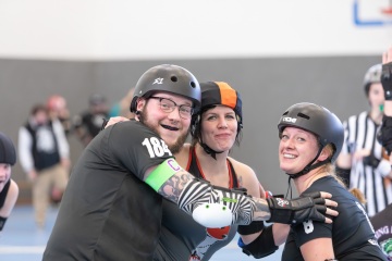 Thorsten-Lasrich-Battlecats-Rollergirls-Zombie-Rollergirlz-vs-Rollerderby-Erfurt-41