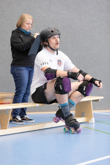Thorsten-Lasrich-Battlecats-Rollergirls-Zombie-Rollergirlz-vs-Rollerderby-Erfurt-52