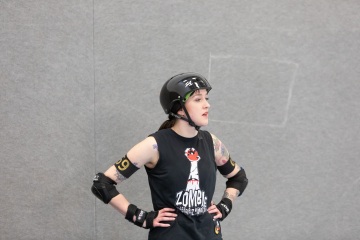 Thorsten-Lasrich-Battlecats-Rollergirls-Zombie-Rollergirlz-vs-Rollerderby-Erfurt-54