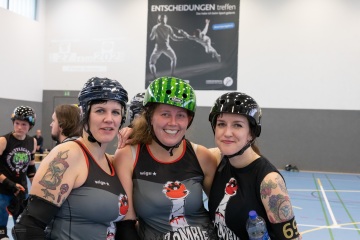 Thorsten-Lasrich-Battlecats-Rollergirls-Zombie-Rollergirlz-vs-Rollerderby-Erfurt-61