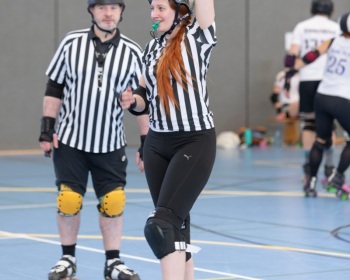 Thorsten-Lasrich-Battlecats-Rollergirls-Zombie-Rollergirlz-vs-Rollerderby-Erfurt-45