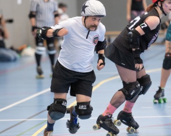 Thorsten-Lasrich-Battlecats-Rollergirls-Zombie-Rollergirlz-vs-Rollerderby-Erfurt-53