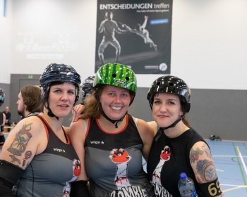 Thorsten-Lasrich-Battlecats-Rollergirls-Zombie-Rollergirlz-vs-Rollerderby-Erfurt-61