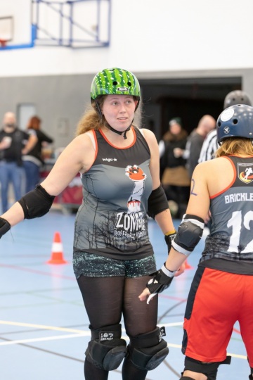 Thorsten-Lasrich-Zombie-Rollergirlz-Münster-vs-Meatgrinders-Bremen-16