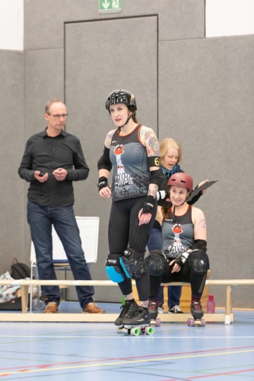 Thorsten-Lasrich-Zombie-Rollergirlz-Münster-vs-Meatgrinders-Bremen-28