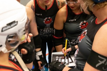 Thorsten-Lasrich-Zombie-Rollergirlz-Münster-vs-Meatgrinders-Bremen-52