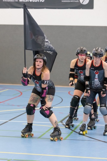 Thorsten-Lasrich-Zombie-Rollergirlz-Münster-vs-Meatgrinders-Bremen-6