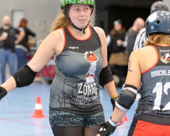 Thorsten-Lasrich-Zombie-Rollergirlz-Münster-vs-Meatgrinders-Bremen-16