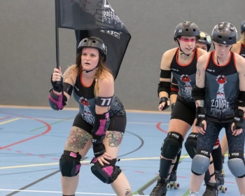Thorsten-Lasrich-Zombie-Rollergirlz-Münster-vs-Meatgrinders-Bremen-6