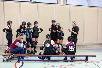 Thorsten-Lasrich-Arnhem-Fallen-Angels-Twente-vs-Mine-Monsters-Oberhausen-Zombie-Rollergirlz-11