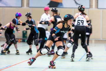 Thorsten-Lasrich-Arnhem-Fallen-Angels-Twente-vs-Mine-Monsters-Oberhausen-Zombie-Rollergirlz-18