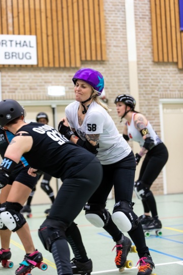 Thorsten-Lasrich-Arnhem-Fallen-Angels-Twente-vs-Mine-Monsters-Oberhausen-Zombie-Rollergirlz-37