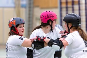 Thorsten-Lasrich-Arnhem-Fallen-Angels-Twente-vs-Mine-Monsters-Oberhausen-Zombie-Rollergirlz-43