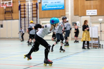 Thorsten-Lasrich-Arnhem-Fallen-Angels-Twente-vs-Mine-Monsters-Oberhausen-Zombie-Rollergirlz-47