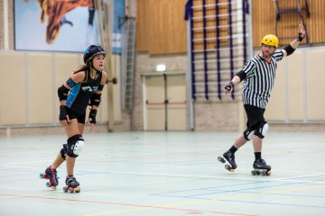 Thorsten-Lasrich-Arnhem-Fallen-Angels-Twente-vs-Mine-Monsters-Oberhausen-Zombie-Rollergirlz-49