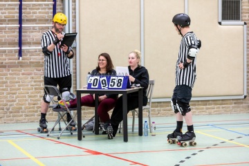 Thorsten-Lasrich-Arnhem-Fallen-Angels-Twente-vs-Mine-Monsters-Oberhausen-Zombie-Rollergirlz-52
