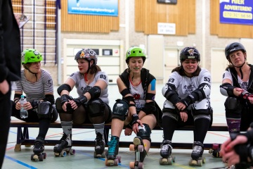 Thorsten-Lasrich-Arnhem-Fallen-Angels-Twente-vs-Mine-Monsters-Oberhausen-Zombie-Rollergirlz-7