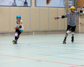 Thorsten-Lasrich-Arnhem-Fallen-Angels-Twente-vs-Mine-Monsters-Oberhausen-Zombie-Rollergirlz-26