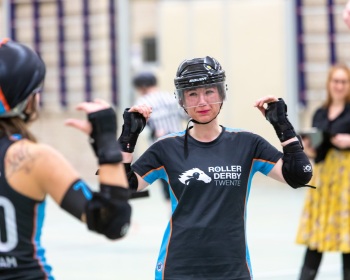 Thorsten-Lasrich-Arnhem-Fallen-Angels-Twente-vs-Mine-Monsters-Oberhausen-Zombie-Rollergirlz-42