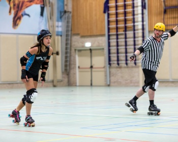 Thorsten-Lasrich-Arnhem-Fallen-Angels-Twente-vs-Mine-Monsters-Oberhausen-Zombie-Rollergirlz-49
