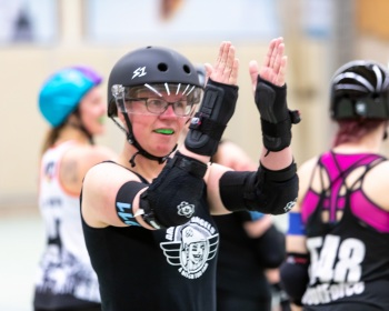 Thorsten-Lasrich-Arnhem-Fallen-Angels-Twente-vs-Mine-Monsters-Oberhausen-Zombie-Rollergirlz-51