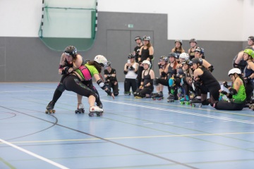 Bootcamp Miracle Wips 2020 zu besuch bei den Zombi Rollergirlz in Münster