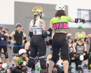 Bootcamp Miracle Wips 2020 zu besuch bei den Zombi Rollergirlz in Münster