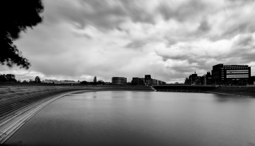 Duisburger Innenhafen - Holzhafen (B&W)