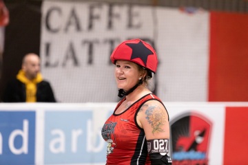 Thorsten-Lasrich-Ruhrpott-Rollergirls-vs-Sucker-Punch-Roller-Derby-106