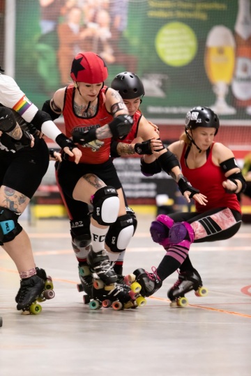 Thorsten-Lasrich-Ruhrpott-Rollergirls-vs-Sucker-Punch-Roller-Derby-14