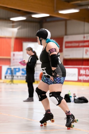 Thorsten-Lasrich-Ruhrpott-Rollergirls-vs-Sucker-Punch-Roller-Derby-18