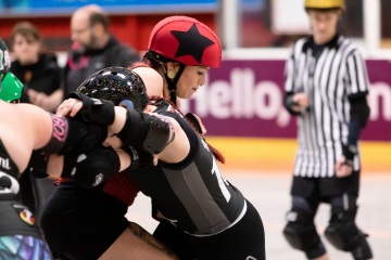 Thorsten-Lasrich-Ruhrpott-Rollergirls-vs-Sucker-Punch-Roller-Derby-25