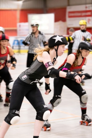 Thorsten-Lasrich-Ruhrpott-Rollergirls-vs-Sucker-Punch-Roller-Derby-28