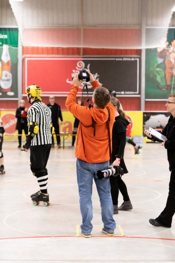 Thorsten-Lasrich-Ruhrpott-Rollergirls-vs-Sucker-Punch-Roller-Derby-51