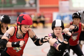 Thorsten-Lasrich-Ruhrpott-Rollergirls-vs-Sucker-Punch-Roller-Derby-66