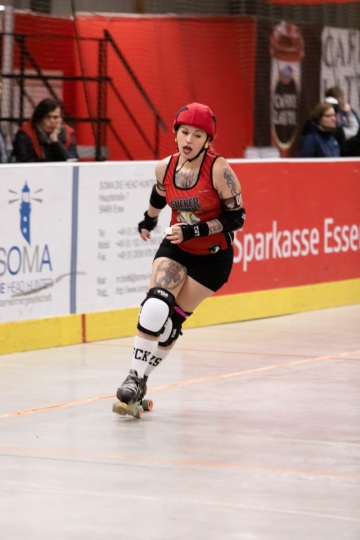 Thorsten-Lasrich-Ruhrpott-Rollergirls-vs-Sucker-Punch-Roller-Derby-88