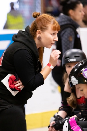 Thorsten-Lasrich-Ruhrpott-Rollergirls-vs-Sucker-Punch-Roller-Derby-91