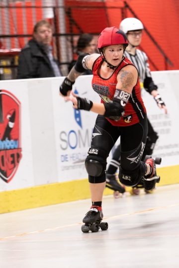Thorsten-Lasrich-Ruhrpott-Rollergirls-vs-Sucker-Punch-Roller-Derby-93