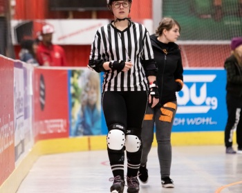 Thorsten-Lasrich-Ruhrpott-Rollergirls-vs-Sucker-Punch-Roller-Derby-19