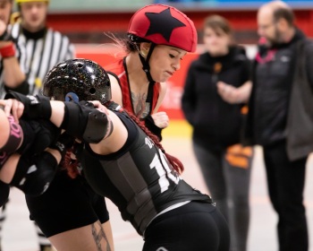 Thorsten-Lasrich-Ruhrpott-Rollergirls-vs-Sucker-Punch-Roller-Derby-24