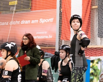 Thorsten-Lasrich-Ruhrpott-Rollergirls-vs-Sucker-Punch-Roller-Derby-34