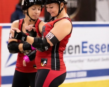 Thorsten-Lasrich-Ruhrpott-Rollergirls-vs-Sucker-Punch-Roller-Derby-40